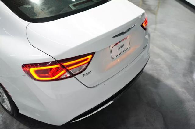 2017 Chrysler 200 Limited Platinum
