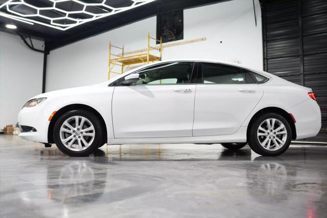 2017 Chrysler 200 Limited Platinum