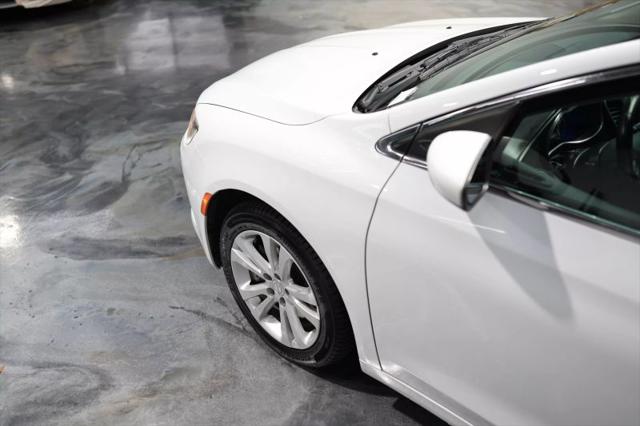 2017 Chrysler 200 Limited Platinum