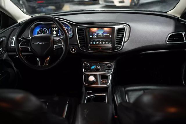 2017 Chrysler 200 Limited Platinum