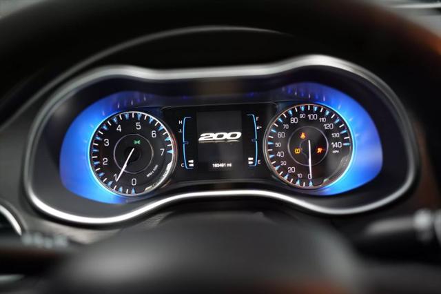 2017 Chrysler 200 Limited Platinum