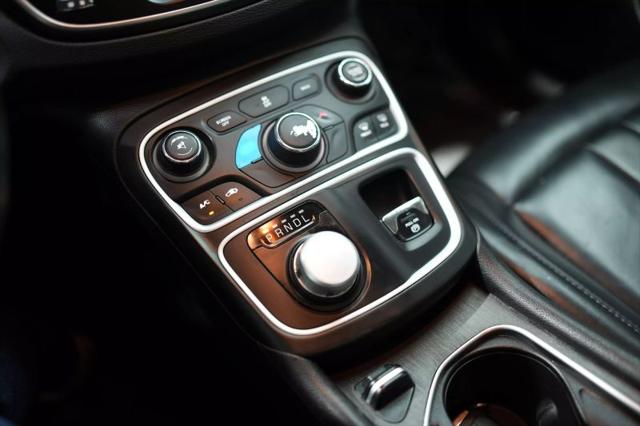 2017 Chrysler 200 Limited Platinum
