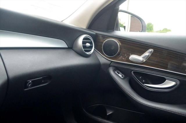 2015 Mercedes-Benz C-CLASS C 300 C 300 Sedan 4D