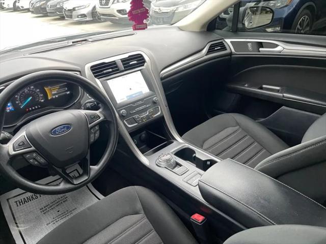 2020 Ford Fusion SE