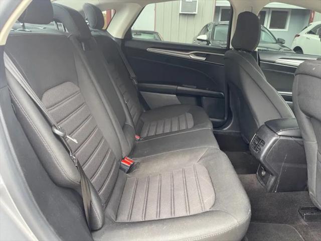 2020 Ford Fusion SE