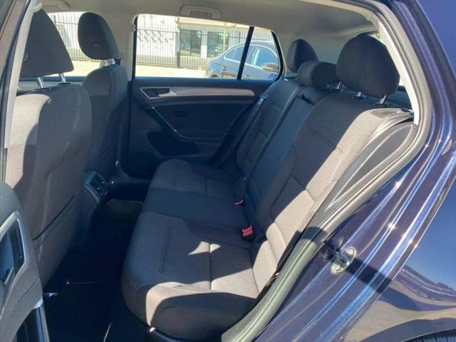 2017 Volkswagen Golf TSI S 4-Door