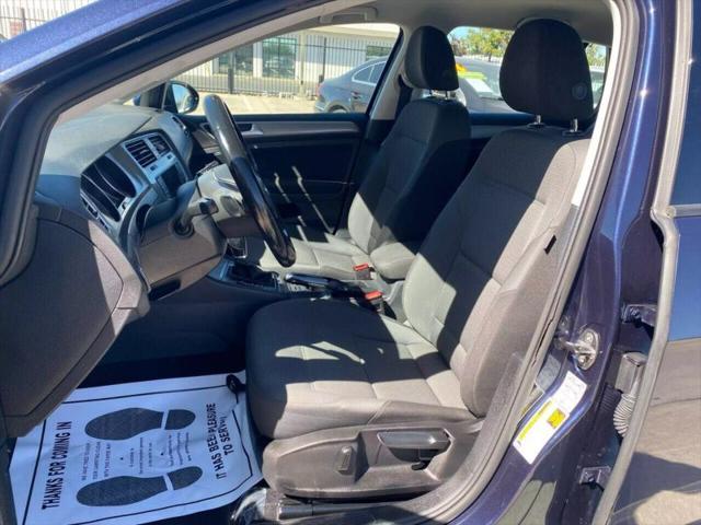 2017 Volkswagen Golf TSI S 4-Door