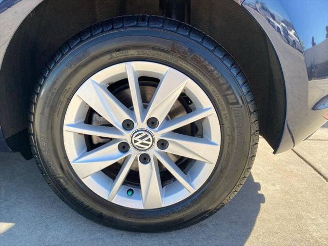 2017 Volkswagen Golf TSI S 4-Door