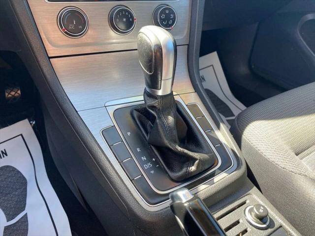 2017 Volkswagen Golf TSI S 4-Door