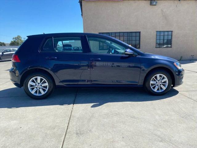 2017 Volkswagen Golf TSI S 4-Door