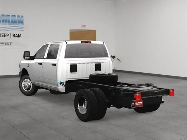 2024 RAM Ram 3500 Chassis Cab RAM 3500 TRADESMAN CREW CAB CHASSIS 4X4 60 CA