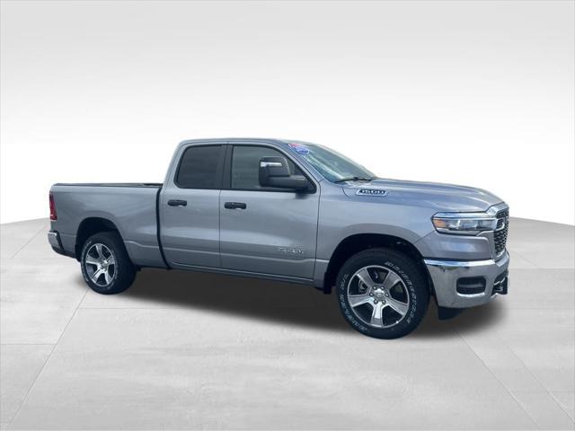 2025 RAM Ram 1500 RAM 1500 TRADESMAN QUAD CAB 4X4 64 BOX