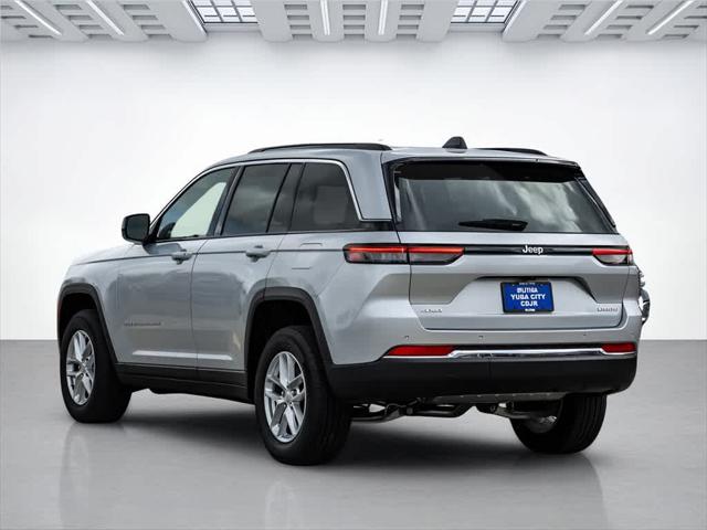 2024 Jeep Grand Cherokee GRAND CHEROKEE LAREDO X 4X4