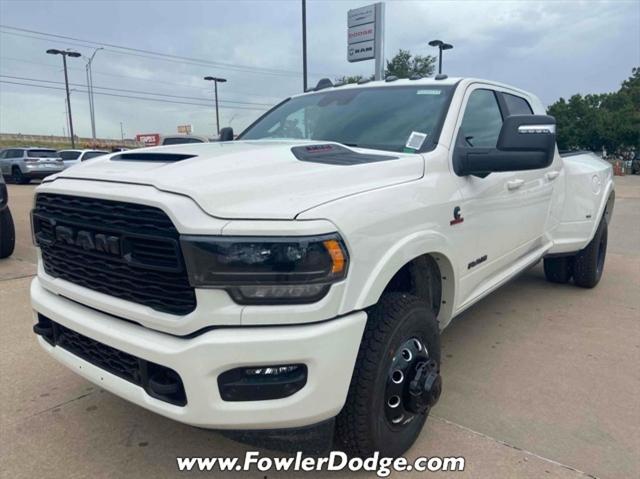 2024 RAM Ram 3500 RAM 3500 LIMITED MEGA CAB 4X4 64 BOX