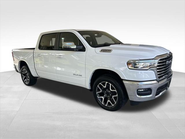 2025 RAM Ram 1500 RAM 1500 LARAMIE CREW CAB 4X4 57 BOX