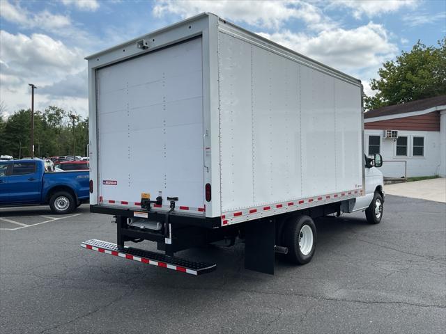2025 Ford E-350 Cutaway E-350 15 FT Box Truck