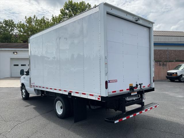2025 Ford E-350 Cutaway E-350 15 FT Box Truck