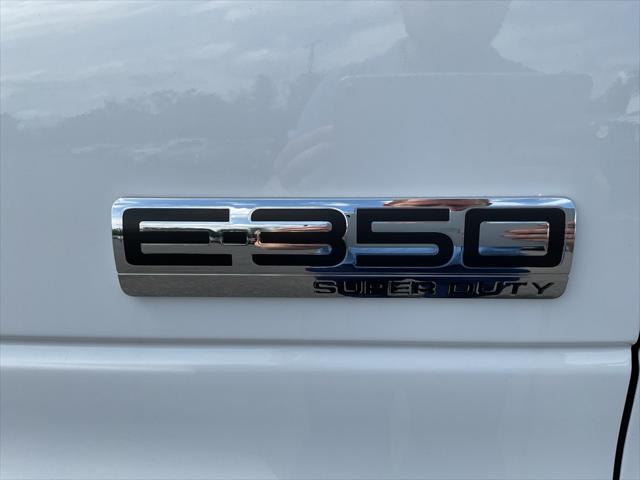 2025 Ford E-350 Cutaway E-350 15 FT Box Truck