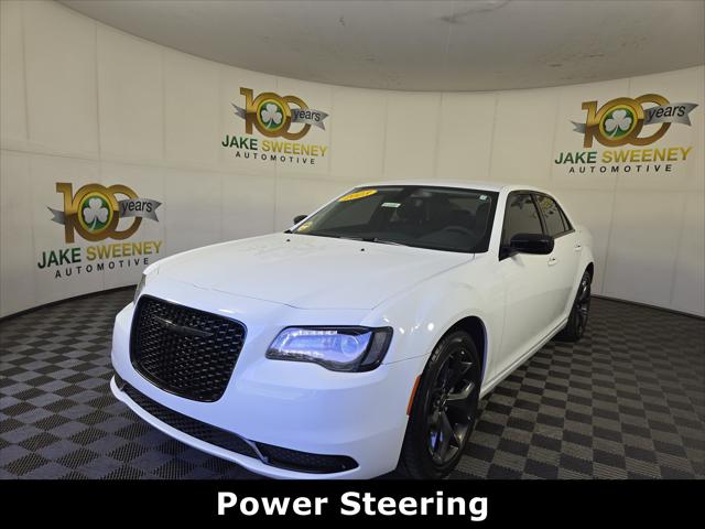 2023 Chrysler 300 Touring