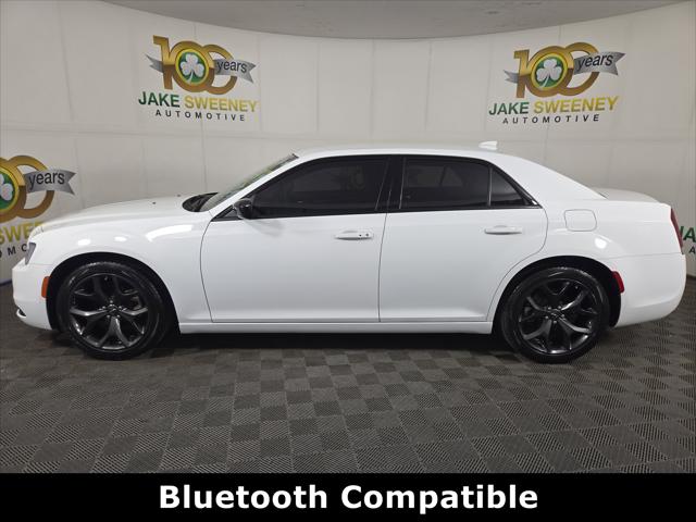 2023 Chrysler 300 Touring