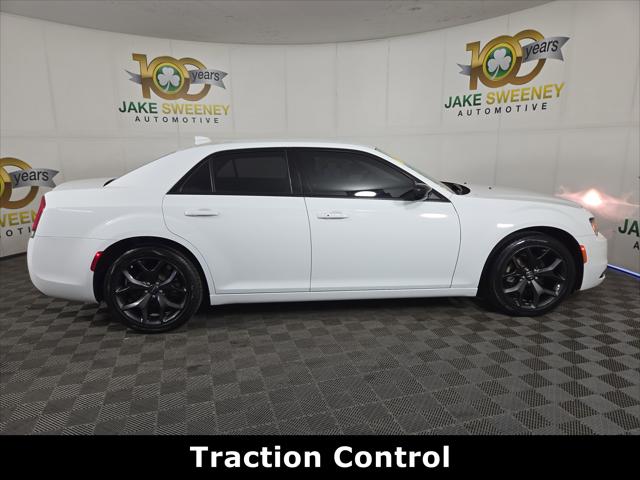 2023 Chrysler 300 Touring