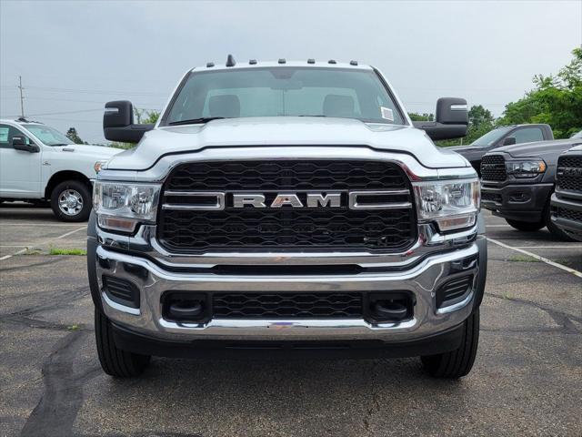 2024 RAM Ram 5500 Chassis Cab RAM 5500 SLT CHASSIS REGULAR CAB 4X2 60 CA