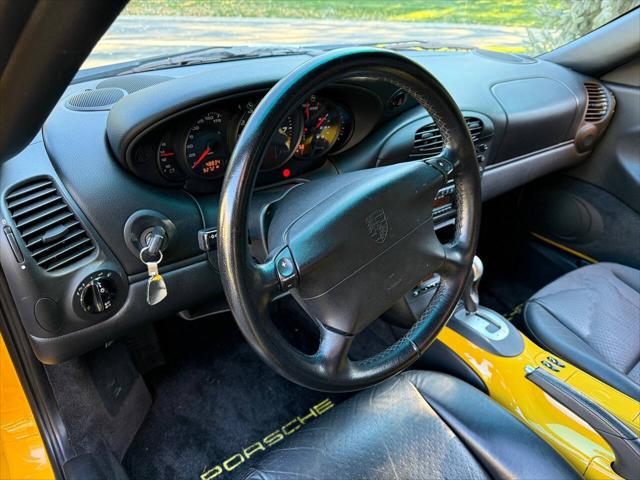 2001 Porsche 911 Carrera