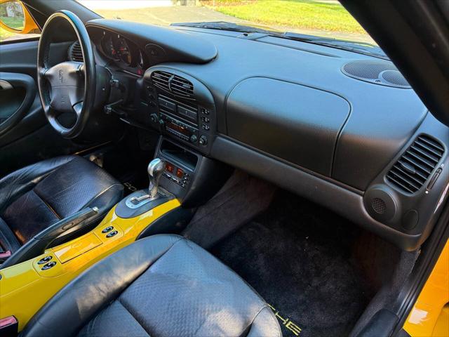 2001 Porsche 911 Carrera