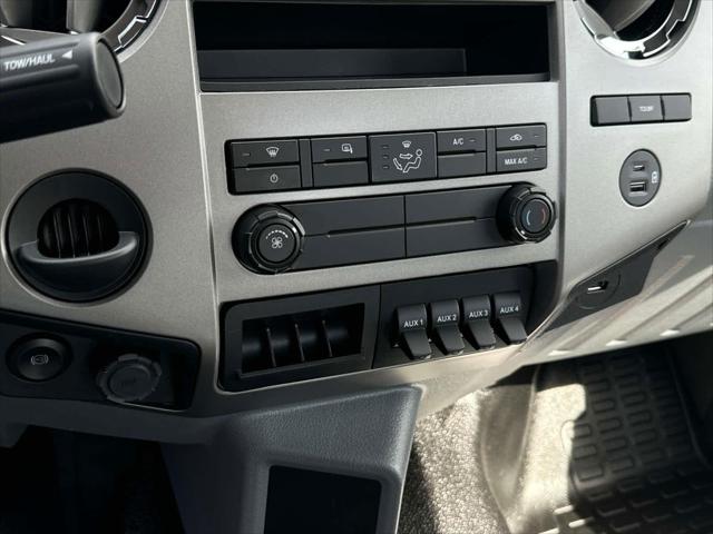 2025 Ford F-750 SUPER DUTY