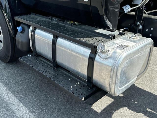 2025 Ford F-750 SUPER DUTY