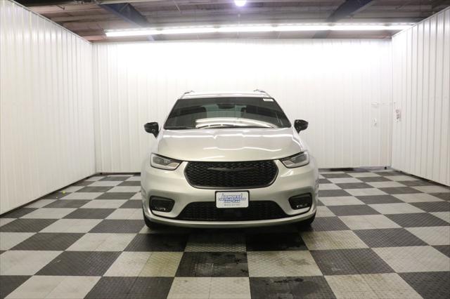 2024 Chrysler Pacifica PACIFICA TOURING L AWD