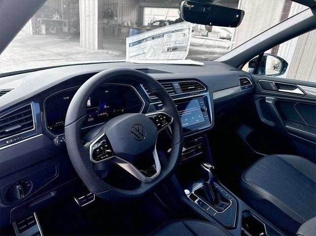 2024 Volkswagen Tiguan 2.0T SE R-Line Black
