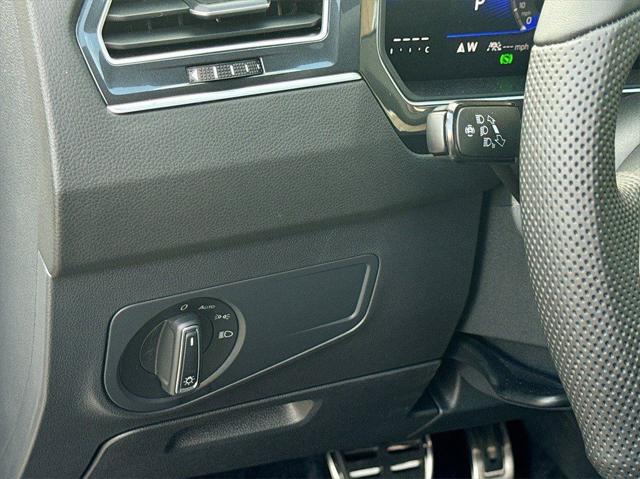 2024 Volkswagen Tiguan 2.0T SE R-Line Black