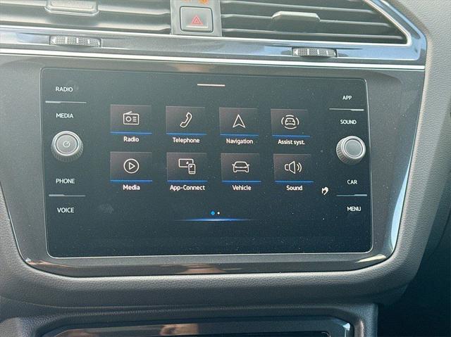 2024 Volkswagen Tiguan 2.0T SE R-Line Black