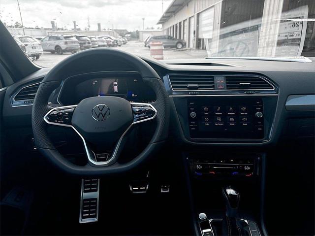 2024 Volkswagen Tiguan 2.0T SE R-Line Black