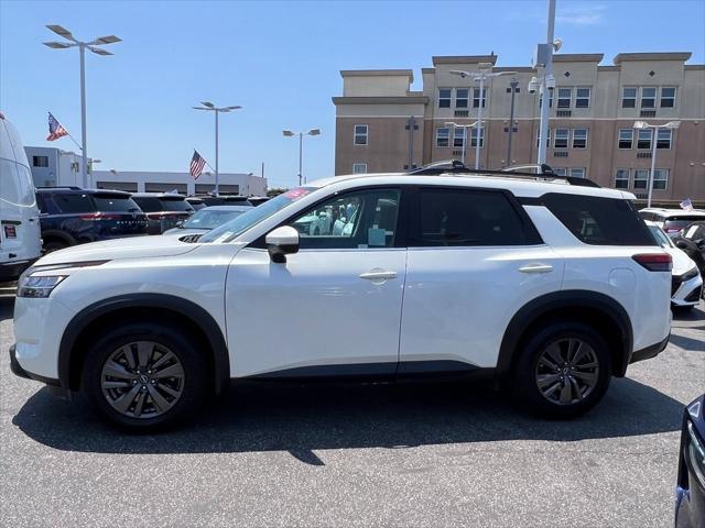 2022 Nissan Pathfinder SV 2WD 2022 Nissan Pathfinder SV 2WD