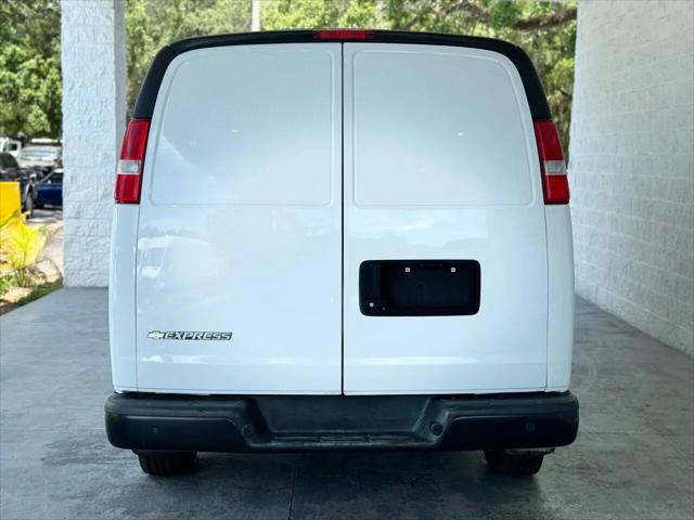 2017 Chevrolet Express Work Van