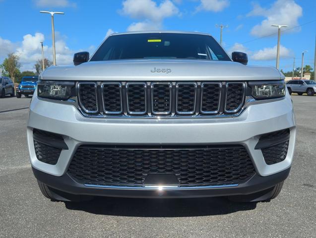 2024 Jeep Grand Cherokee GRAND CHEROKEE LAREDO X 4X4