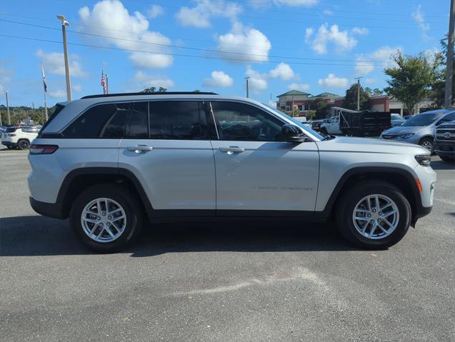 2024 Jeep Grand Cherokee GRAND CHEROKEE LAREDO X 4X4