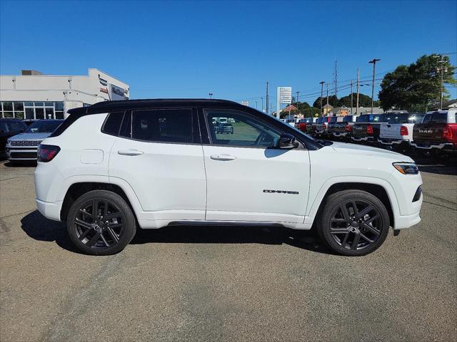 2024 Jeep Compass COMPASS LIMITED 4X4
