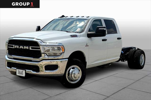 2024 RAM Ram 3500 Chassis Cab RAM 3500 TRADESMAN CREW CAB CHASSIS 4X4 60 CA