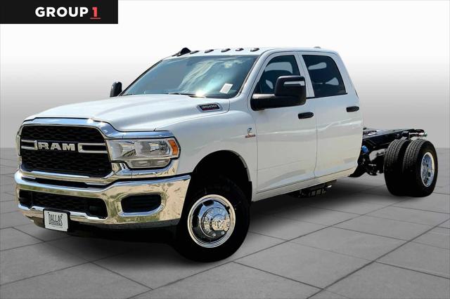2024 RAM Ram 3500 Chassis Cab RAM 3500 TRADESMAN CREW CAB CHASSIS 4X4 60 CA