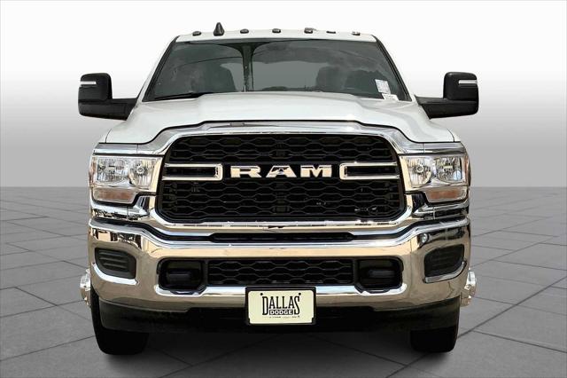 2024 RAM Ram 3500 Chassis Cab RAM 3500 TRADESMAN CREW CAB CHASSIS 4X4 60 CA