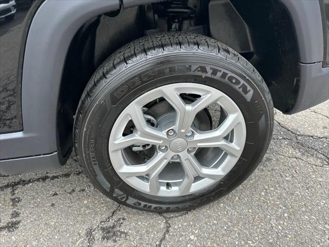 2024 Jeep Compass COMPASS SPORT 4X4