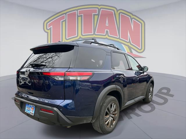 2023 Nissan Pathfinder SV 4WD [2]