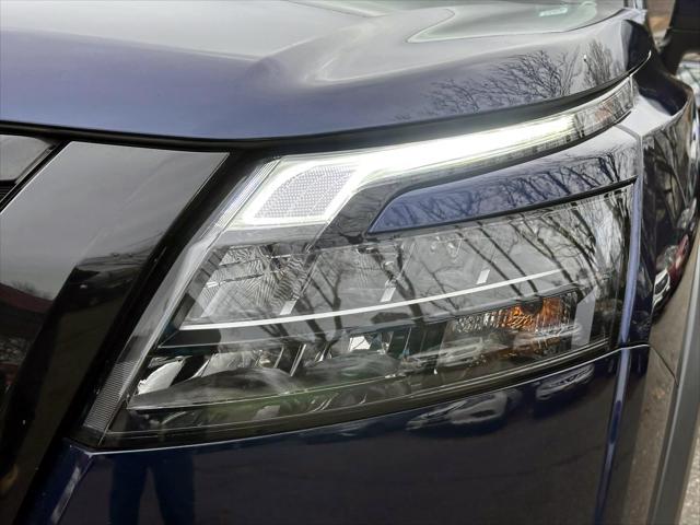 2023 Nissan Pathfinder SV 4WD [11]