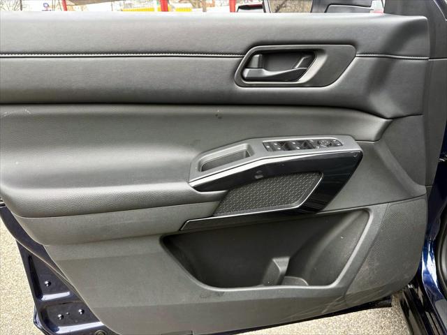 2023 Nissan Pathfinder SV 4WD [21]