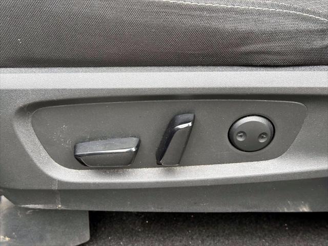 2023 Nissan Pathfinder SV 4WD [23]