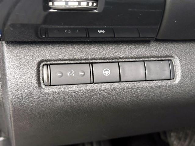 2023 Nissan Pathfinder SV 4WD [24]