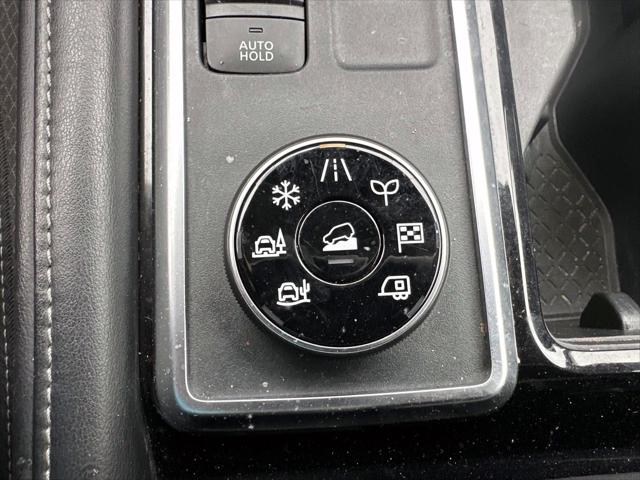 2023 Nissan Pathfinder SV 4WD [31]